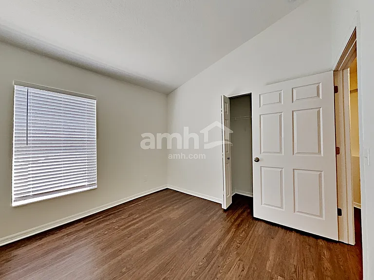 992 Stanvoy St — Photo 20