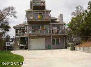 209 E Shorewood Dr, Emerald Isle, NC 28594