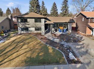 6725 S Livingstone Dr SW, Calgary, AB T3E 6J2