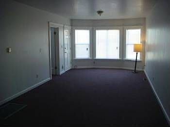 5th image of 163 Frankfort St