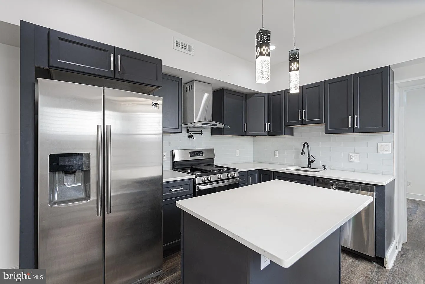 2 bed, 2.0 bath, 1704 sqft, $1,685 — Photo 1