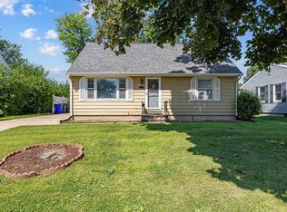 2426 Deborah Dr SW, Cedar Rapids, IA 52404