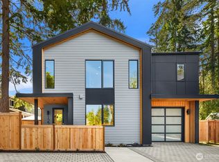 12249 NE 66th St, Kirkland, WA 98033
