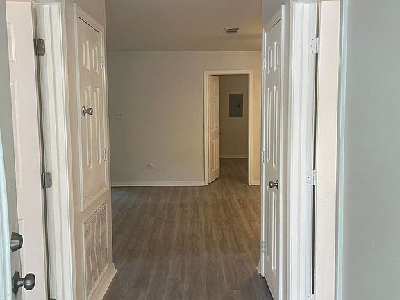 2nd image of 31 Grand Lido Ln