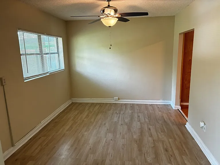 7022 Linda Dr — Photo 9