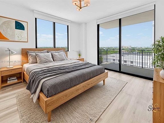 3rd image of 1300 Ponce De Leon Blvd APT 1001
