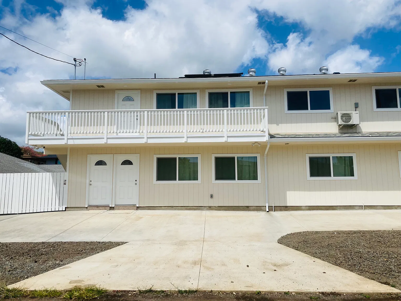 2 bed, 800 sqft, $2,700 — Photo 1