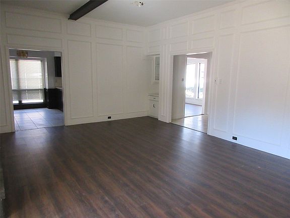 4th image of 302 Cardinal Creek Dr