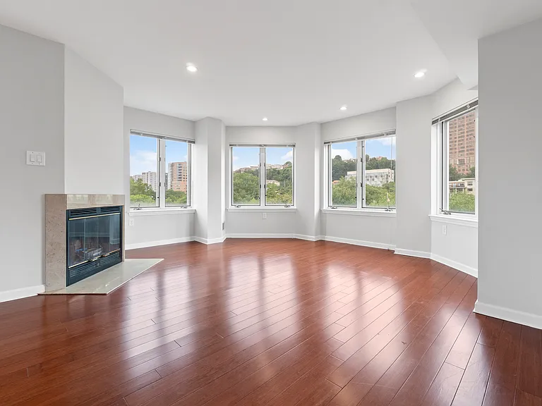 518 Ellery Ct #518 — Photo 9