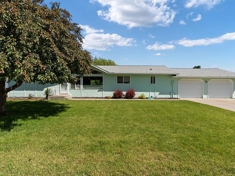 1st image of 106 Island View Dr
