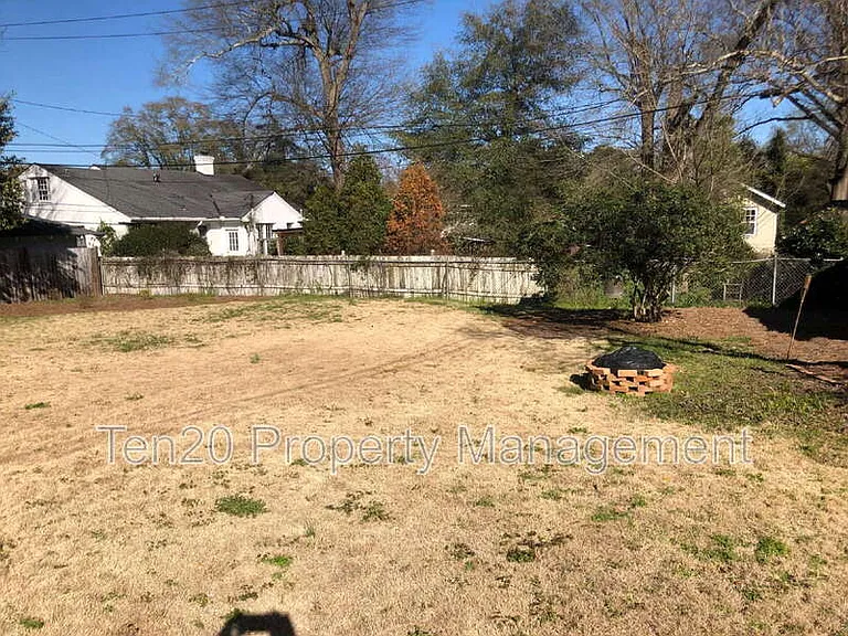 1514 Hilton Ave — Photo 27