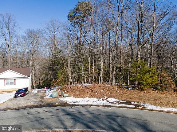 3rd image of 8170 Inner Pl