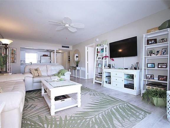 4th image of 5020 Brittany Dr S APT 222