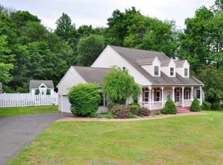 4 Forest Ridge Rd, Prospect, CT 06712