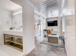 Mikros Smart Suites, Cleveland, OH 44106