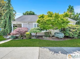 272 Middlebury Ln, Monroe Township, NJ