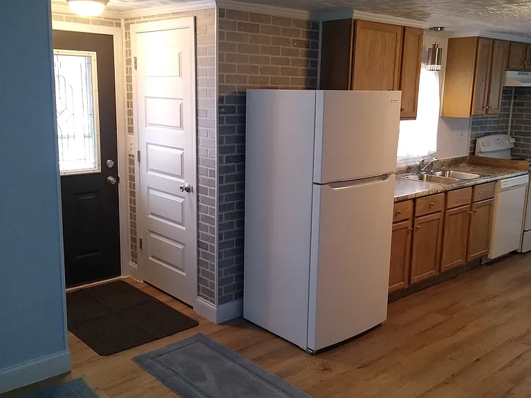 2312 E John St — Photo 14