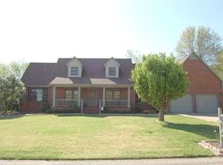 1510 Beckett Dr, Murray, KY 42071
