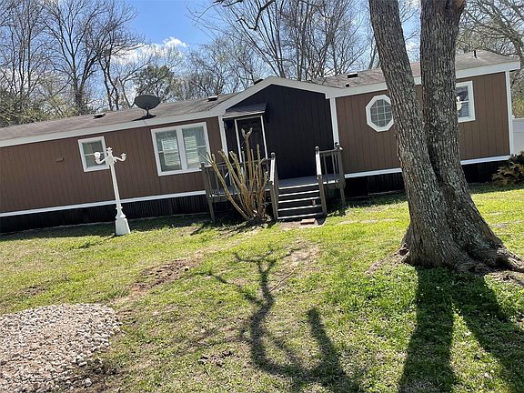 2nd image of 9677 Longstreet Rd
