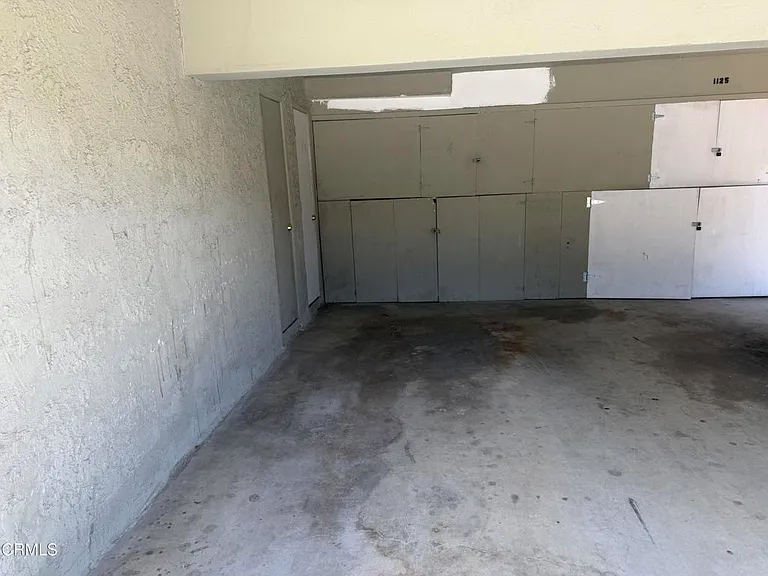 1127 Acadia Pl — Photo 10