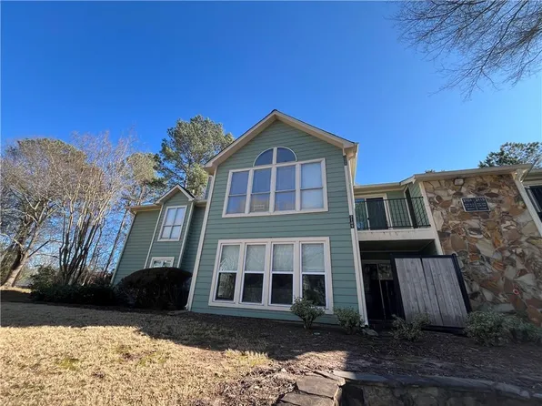 2115 Canyon Point Cir, Roswell, GA 30076