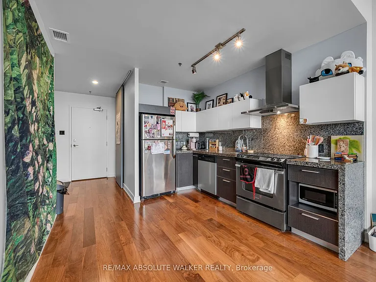 360 McLeod St #717 — Photo 17