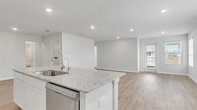 82 Haley Dr — Photo 15