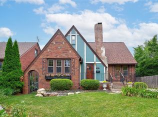 2012 40th Pl, Des Moines, IA 50310