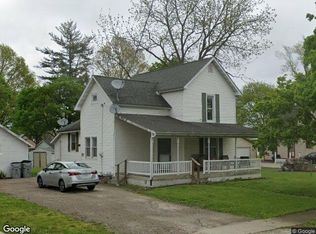 262 E Hamilton St, Warrensburg, IL 62573