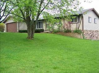 240 Valley Dr, Janesville, WI 53546