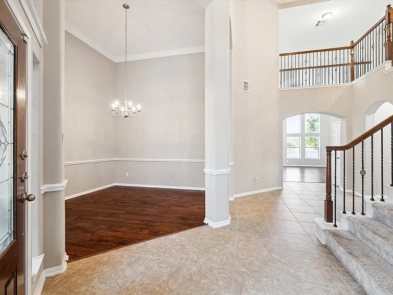 30507 Russell Point Dr — Photo 4