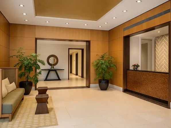 401 East 60th Street image 5 of 11