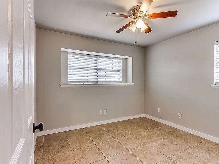 1909 Hardy Dr — Photo 8