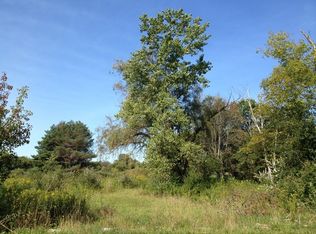 90 Bateman Rd, Barrington, IL 60010