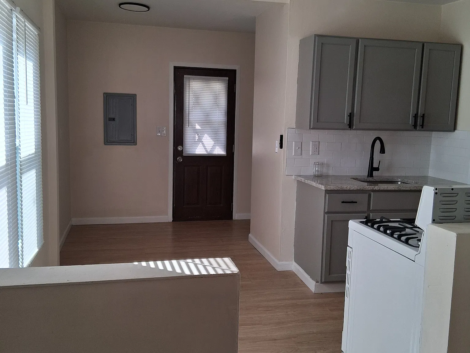2 bed, 667 sqft, $1,150 — Photo 3