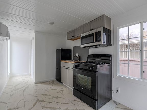 4th image of 6150 E T Ave #9