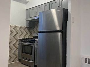 362 62nd St #2F, Brooklyn, NY 11220