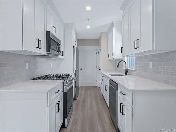 2nd image of 110 School St #8