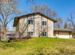 3421 Vivian Ave, Shoreview, MN 55126