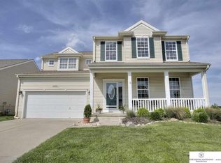 16550 Loop St, Omaha, NE 68136