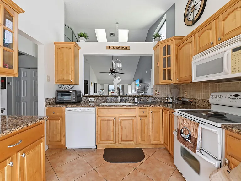 1012 Landings Blvd — Photo 7