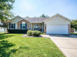 174 Honey Locust Ln, Saint Charles, MO