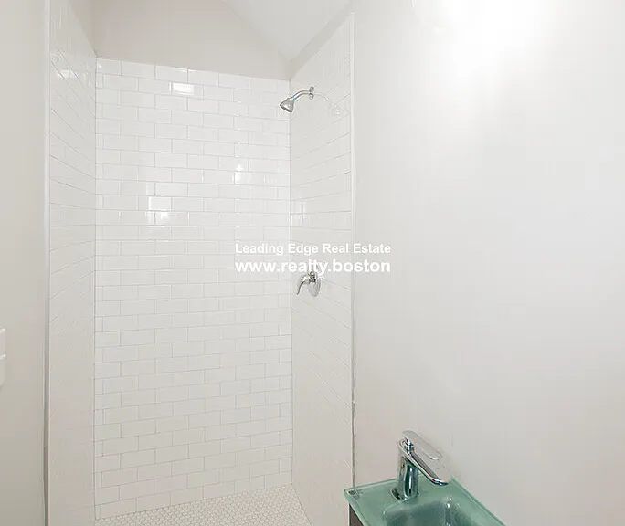 205 Marion St #2 — Photo 5