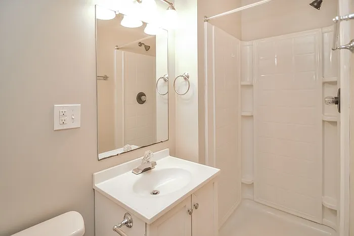1803 Canterbury Cir NW — Photo 9