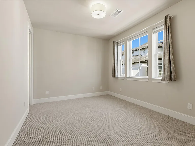 2707 Cohn Trl — Photo 34