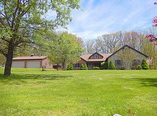 196 Crane Rd, Lakeville, PA 18438