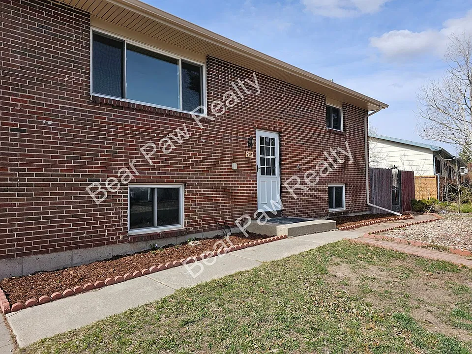 905 New Bedford Dr