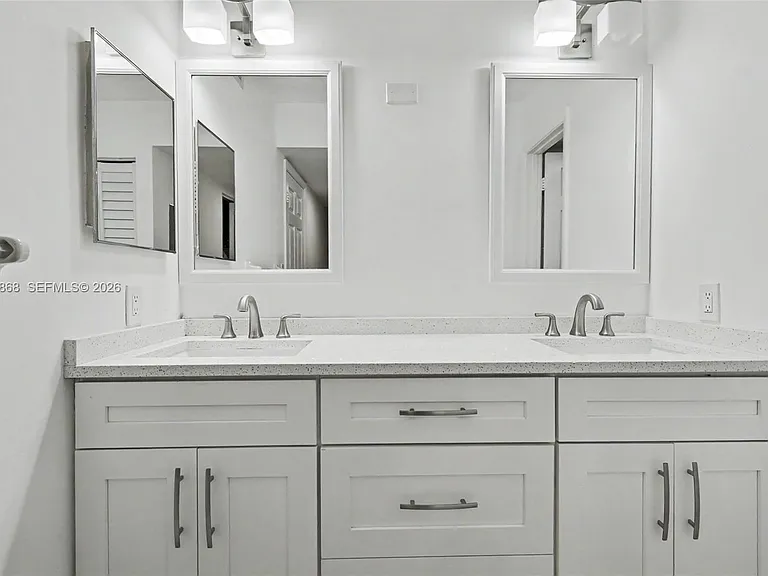 1410 Sheridan St #12I — Photo 14
