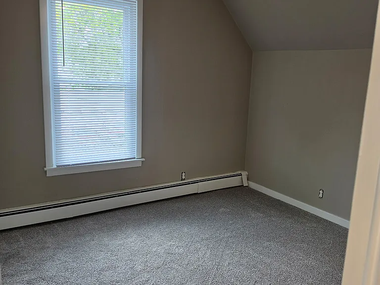 Second upstairs bedroom
