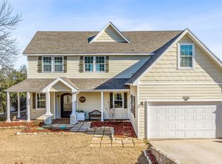 3235 Lakeside Dr, Granbury, TX 76048